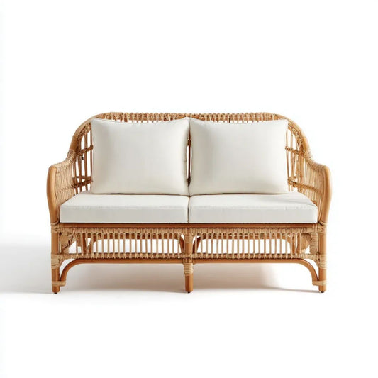 Dwuosobowa sofa ogrodowa z rattanu naturalnego z kremowymi poduszkami, 132 × 70 × 82 cm